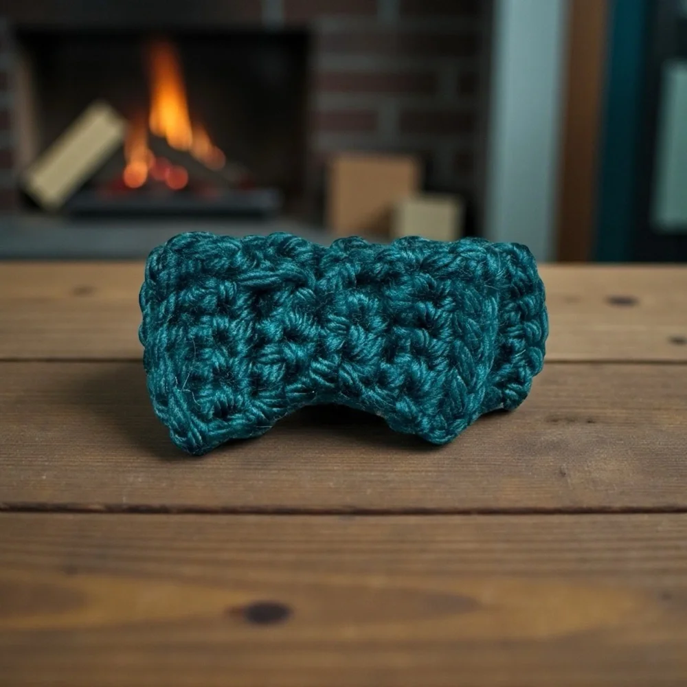 Elegant Teal Cat Neck Warmer